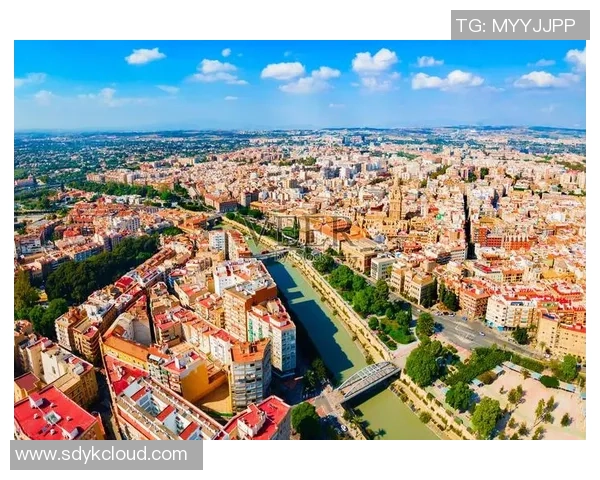 西班牙球队在洲际杯中的崛起与成长历程全景回顾